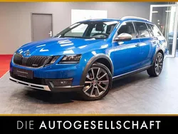 Raceblau metallic Gebraucht 2017 Skoda Octavia Scout Scout 4x4 Kombi | 21.990 €
