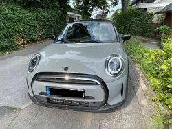 Grau Gebraucht 2021 Mini Cooper Kleinwagen | 19.250 € (Guter Preis)