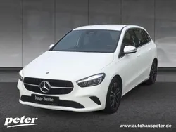 Unilack polarweiß Gebraucht 2023 Mercedes B180 Progressive Van / Kleinbus | 27.999 € (Superpreis)