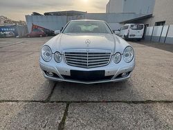 Grau Gebraucht 2007 Mercedes E280 Elegance Limousine | 5.000 € (Etwas zu teuer)