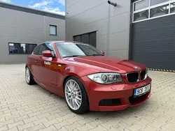 Rot Gebraucht 2010 BMW 125 Kleinwagen | 17.250 €
