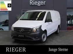 Weiß Gebraucht 2024 Mercedes Vito Van / Kleinbus | 31.000 €
