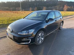 Schwarz Gebraucht 2018 VW e-Golf Kleinwagen | 17.500 € (Etwas zu teuer)