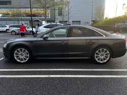 Braun Gebraucht 2016 Audi A8 Comfort Limousine | 18.900 €