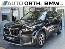 Saphirschwarz Gebraucht 2025 BMW X1 Performance SUV | 39.900 € (Fairer Preis)