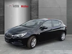 Schwarz Gebraucht 2018 Opel Astra Edition Limousine | 11.990 € (Fairer Preis)
