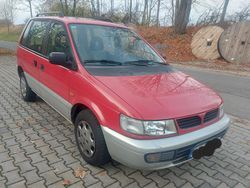 Rot Gebraucht 1996 Mitsubishi Space Runner Van / Kleinbus | 2.300 €