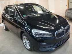 Schwarz Gebraucht 2021 BMW 218 Active Tourer Advantage Van / Kleinbus | 10.999 €