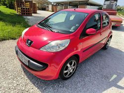 Rot Gebraucht 2008 Peugeot 107 Filou Kleinwagen | 1.800 € (Guter Preis)