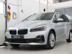 Silber Gebraucht 2018 BMW 218 Gran Tourer Advantage Van / Kleinbus | 15.999 € (Guter Preis)
