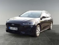 Obsidianschwarz metallic Gebraucht 2024 Ford Focus ST-Line Kombi | 27.300 € (Fairer Preis)
