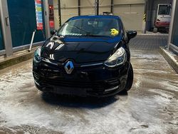 Schwarz Gebraucht 2017 Renault Clio IV Kleinwagen | 8.000 €
