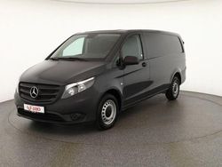 Grau Gebraucht 2021 Mercedes Vito Van / Kleinbus | 26.890 € (Teuer)
