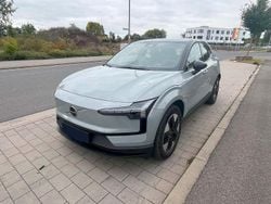 Grau Gebraucht 2024 Volvo EX30 Plus SUV | 31.000 € (Teuer)