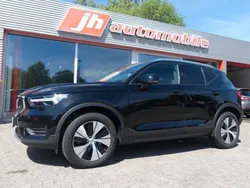 Black solid (stone) / solid Gebraucht 2021 Volvo XC40 Momentum SUV | 22.800 € (Guter Preis)