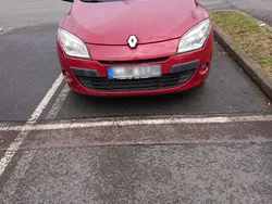 Rot Gebraucht 2009 Renault Mégane III Limousine | 5.300 € (Fairer Preis)