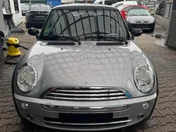 Silber Gebraucht 2007 Mini Cooper Kleinwagen | 2.000 €