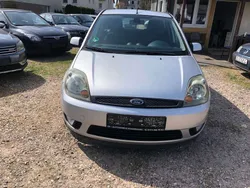 Polarsilber metallic Gebraucht 2008 Ford Fiesta Style Kleinwagen | 2.350 € (Fairer Preis)