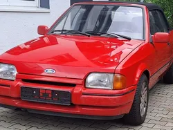 Rot Gebraucht 1986 Ford Escort Cabriolet Cabrio | 4.999 €
