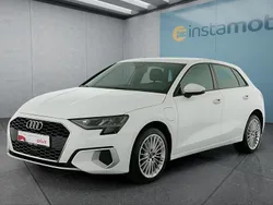 Weiß Gebraucht 2022 Audi A3 e-tron Kleinwagen | 24.599 € (Guter Preis)