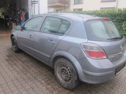 Grau Gebraucht 2007 Opel Astra Catch Me Limousine | 650 € (Superpreis)