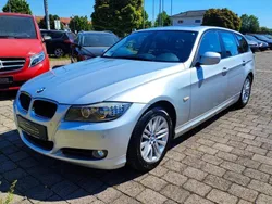 Silber (titansilber metallic) Gebraucht 2012 BMW 318 Kombi | 7.950 € (Fairer Preis)
