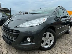 Grau Gebraucht 2011 Peugeot 207 Family Limousine | 1.890 € (Guter Preis)