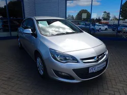 Silber Gebraucht 2014 Opel Astra Energy Limousine | 6.900 € (Fairer Preis)
