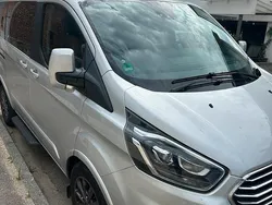 Silber Gebraucht 2021 Ford Tourneo Custom Van / Kleinbus | 34.999 €