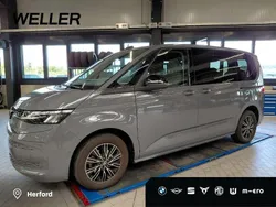 Grau Gebraucht 2024 VW Multivan Life Van / Kleinbus | 49.825 € (Guter Preis)