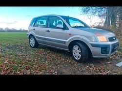 Silber Gebraucht 2006 Ford Fusion Kleinwagen | 1.950 € (Fairer Preis)