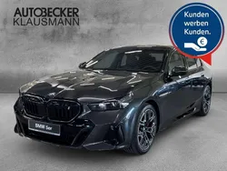 Sophistograu brillanteffekt me Gebraucht 2025 BMW i5 M Sport Limousine | 75.490 €