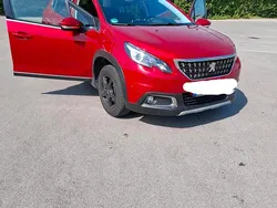 Rot Gebraucht 2017 Peugeot 2008 SUV | 10.000 € (Superpreis)