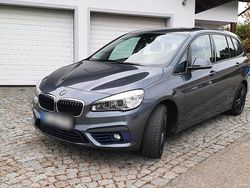 Grau Gebraucht 2016 BMW 220 Gran Tourer Van / Kleinbus | 9.900 € (Guter Preis)