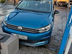 Blau Gebraucht 2019 VW Touran Van / Kleinbus | 20.000 € (Guter Preis)