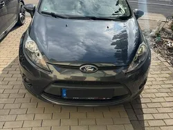 Grau Gebraucht 2010 Ford Fiesta Trend Kleinwagen | 5.000 € (Fairer Preis)