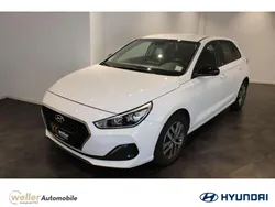 Weiss Gebraucht 2019 Hyundai i30 YES! Limousine | 15.890 € (Fairer Preis)