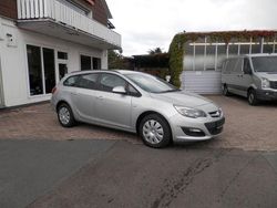 Silber Gebraucht 2014 Opel Astra Selection Kombi | 4.590 € (Fairer Preis)