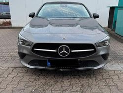 Grau Gebraucht 2020 Mercedes CLA180 Shooting Brake Kombi | 22.999 € (Etwas zu teuer)