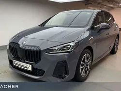 Sparkling kupfergrau metallic Gebraucht 2024 BMW 218 Active Tourer Luxury Line Van / Kleinbus | 35.649 € (Fairer Preis)