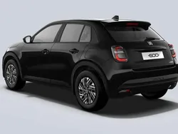 Cinema schwarz metallic Neu 2025 Fiat 600 SUV | 23.940 € (Fairer Preis)
