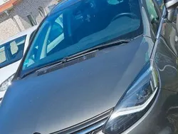 Grau Gebraucht 2018 Opel Zafira Tourer Van / Kleinbus | 15.899 € (Teuer)