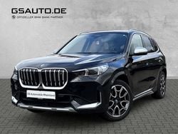 Black sapphire metallic (schwarz) Gebraucht 2023 BMW iX1 Comfort Edition SUV | 37.485 € (Superpreis)