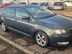 Grün Gebraucht 2013 Skoda Rapid Ambition Limousine | 5.600 € (Fairer Preis)