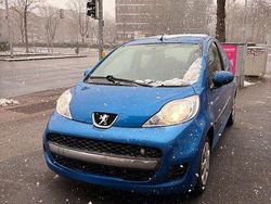 Blau Gebraucht 2009 Peugeot 107 Kleinwagen | 3.700 € (Fairer Preis)