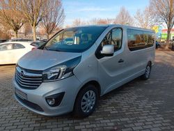 Silber Gebraucht 2018 Opel Vivaro Van / Kleinbus | 21.990 €