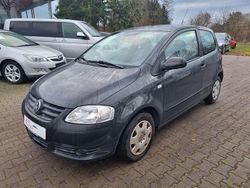 Grau Gebraucht 2010 VW Fox Kleinwagen | 2.450 € (Fairer Preis)