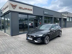 Schwarz Neu 2025 Seat Leon FR Limousine | 29.900 € (Fairer Preis)