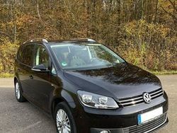 Schwarz Gebraucht 2015 VW Touran Van / Kleinbus | 9.000 € (Fairer Preis)