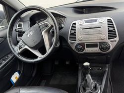 Grau Gebraucht 2012 Hyundai i20 Kleinwagen | 3.129 € (Fairer Preis)